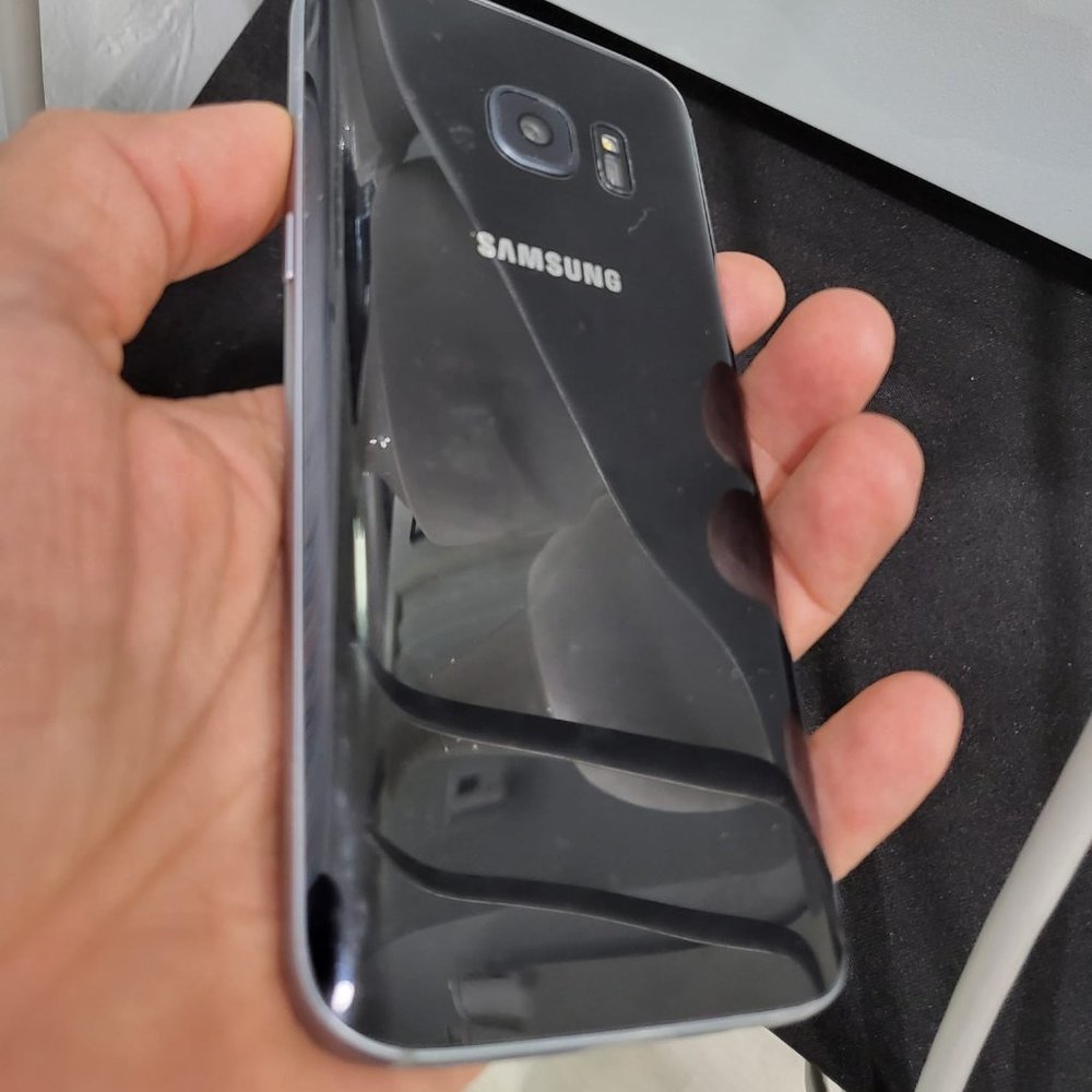 used Samsung S7. Black.